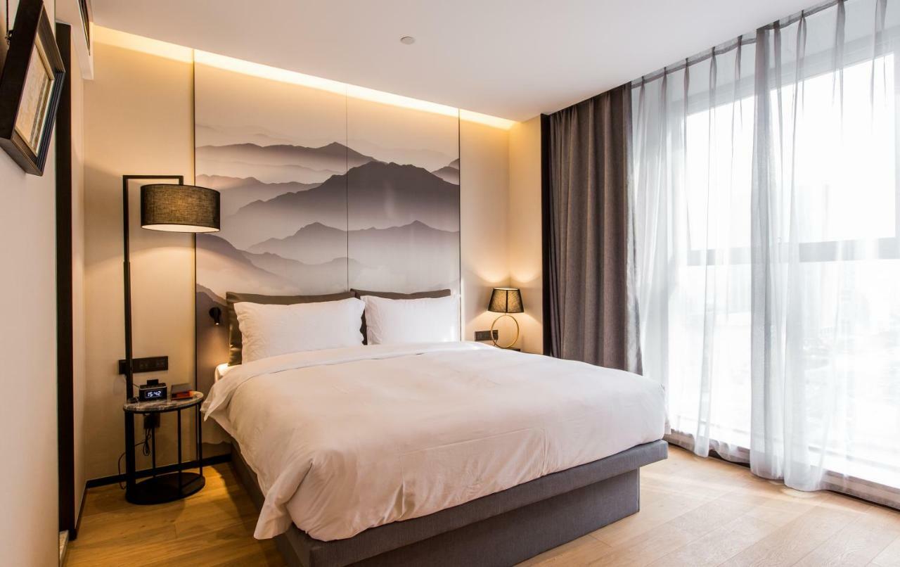 Howard Johnson By Wyndham Life Zhuoyuan Нинбо Экстерьер фото
