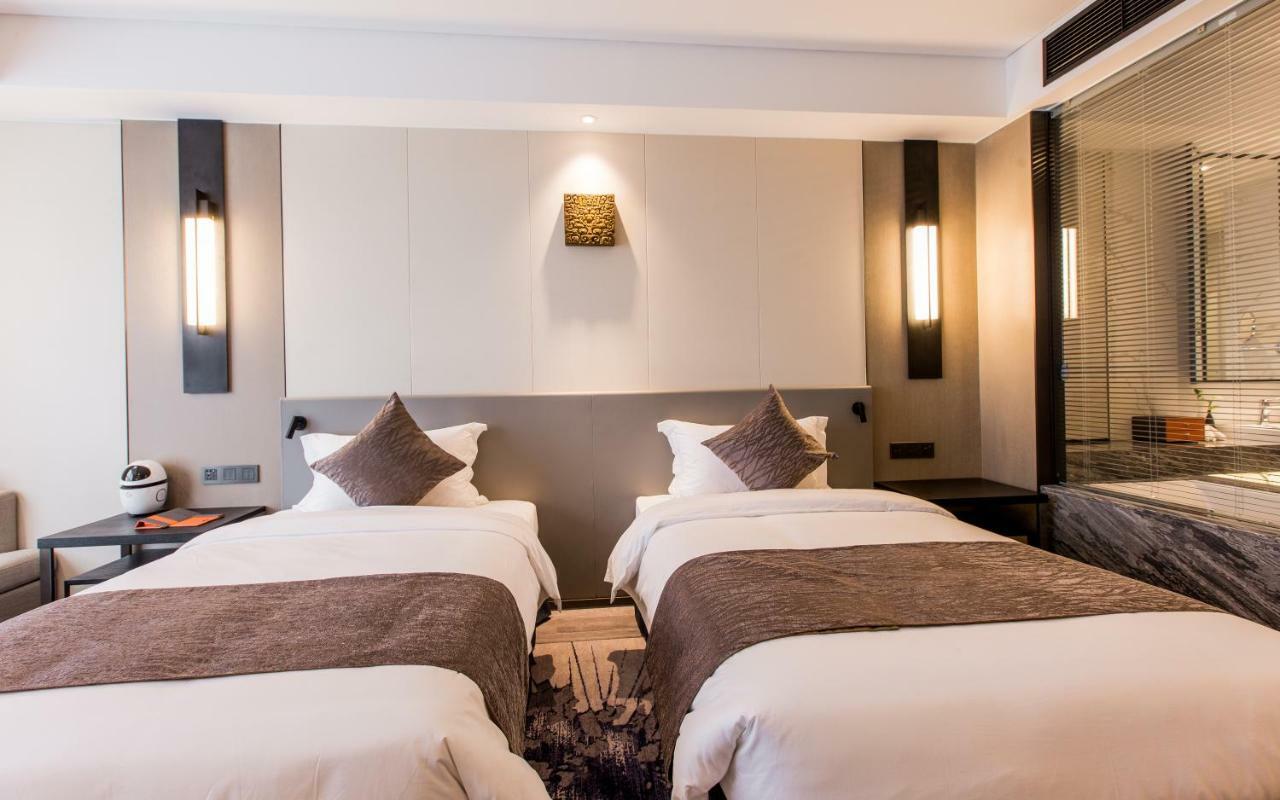 Howard Johnson By Wyndham Life Zhuoyuan Нинбо Экстерьер фото