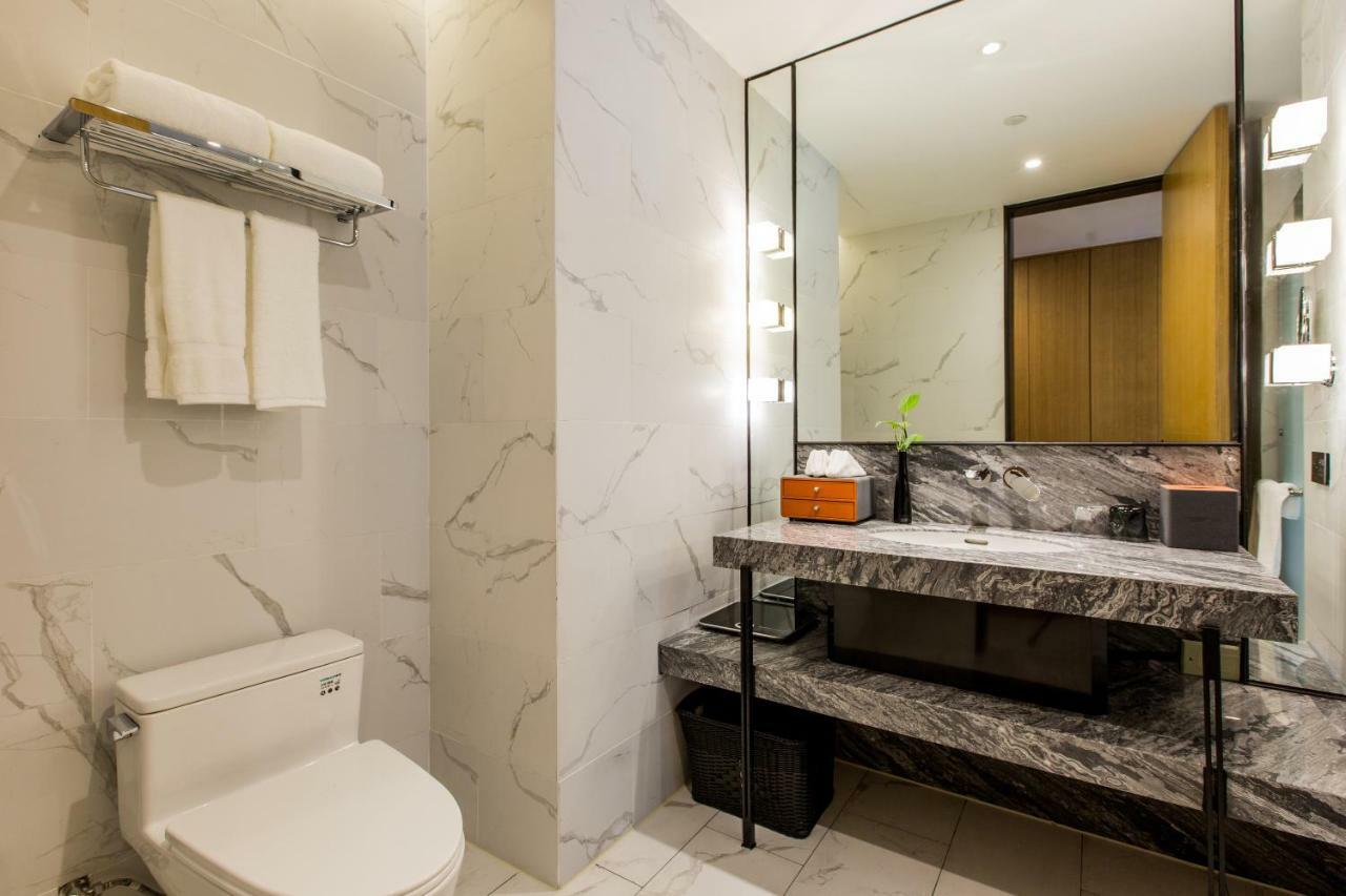 Howard Johnson By Wyndham Life Zhuoyuan Нинбо Экстерьер фото