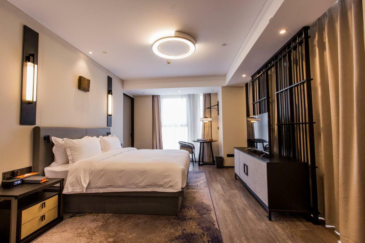 Howard Johnson By Wyndham Life Zhuoyuan Нинбо Экстерьер фото