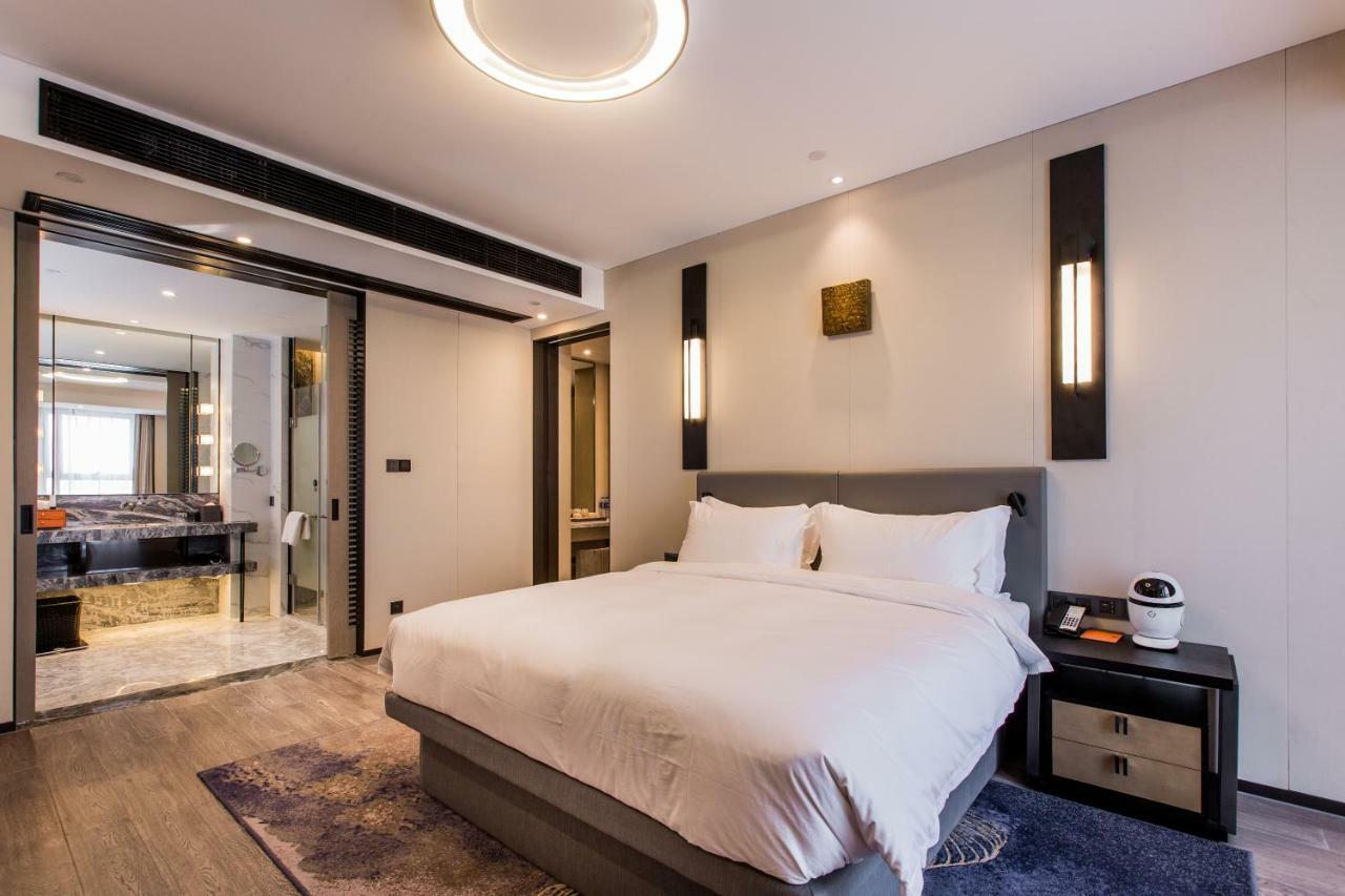 Howard Johnson By Wyndham Life Zhuoyuan Нинбо Экстерьер фото