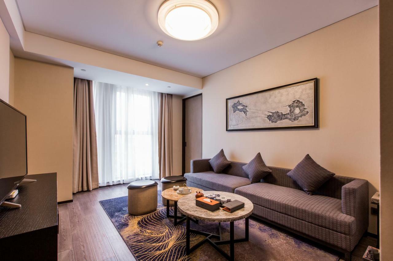 Howard Johnson By Wyndham Life Zhuoyuan Нинбо Экстерьер фото