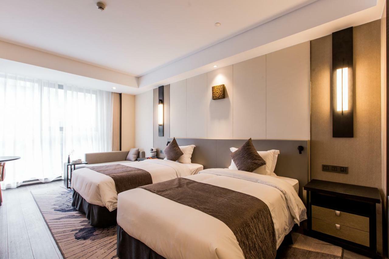 Howard Johnson By Wyndham Life Zhuoyuan Нинбо Экстерьер фото