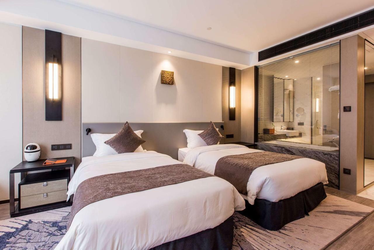 Howard Johnson By Wyndham Life Zhuoyuan Нинбо Экстерьер фото