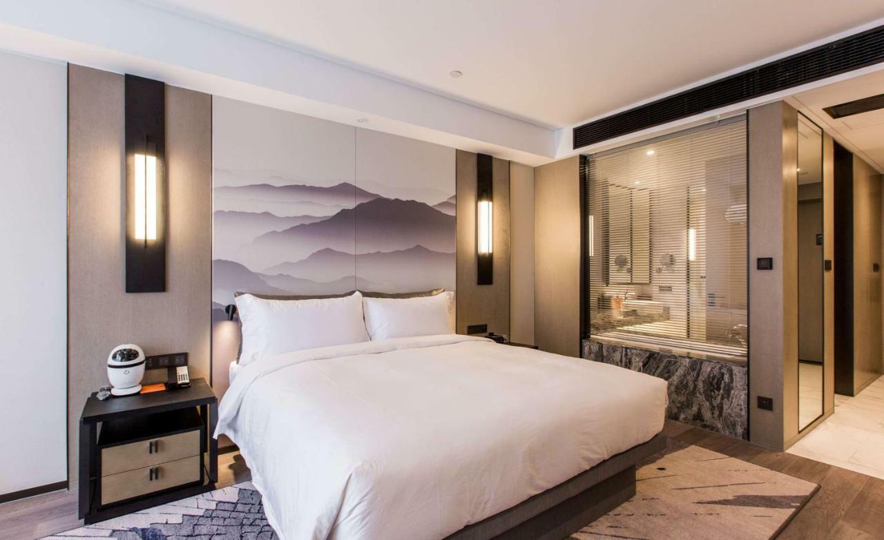 Howard Johnson By Wyndham Life Zhuoyuan Нинбо Экстерьер фото