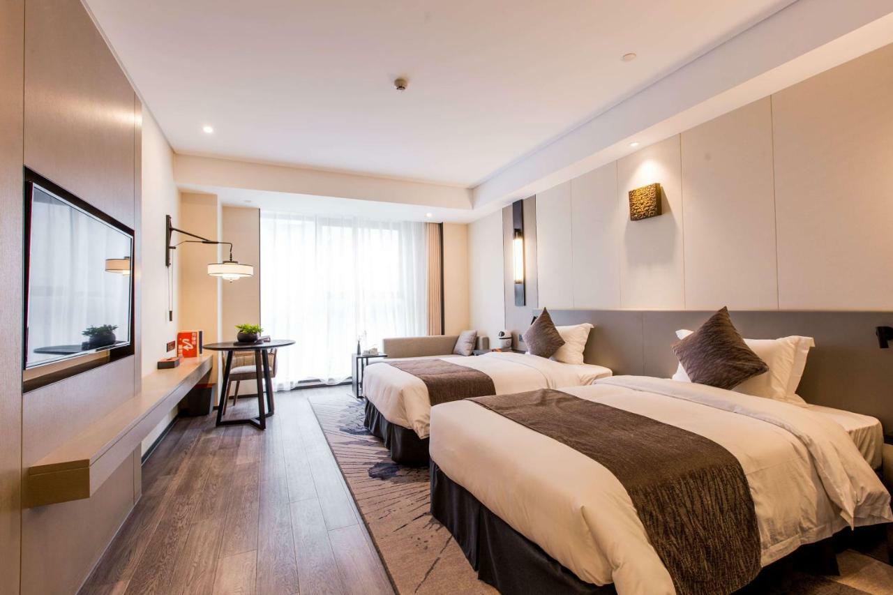 Howard Johnson By Wyndham Life Zhuoyuan Нинбо Экстерьер фото